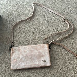 Bed/stu cross body